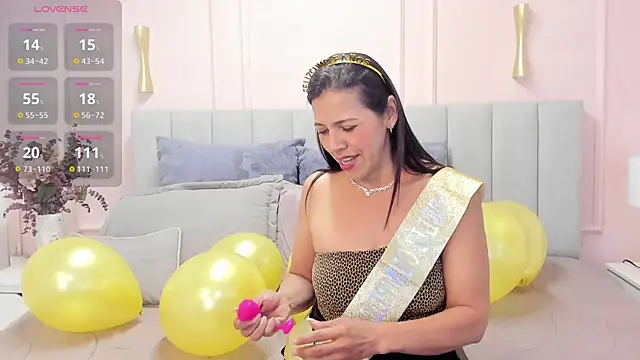 Dulce emi online show from June 25, 2:55 pm