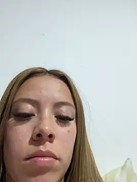 Abbiejohnson online show from June 6, 4:07 am