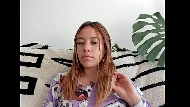 Abbiejohnson online show from May 1, 12:54 pm