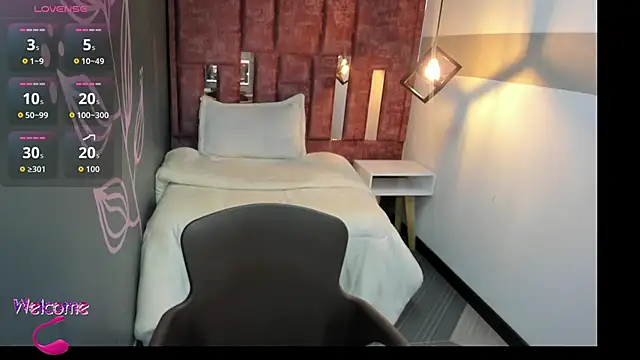 Mellany Bleak   online show from December 14, 11:49 am