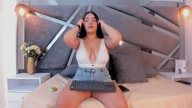 Sammy Gomez  online show from November 20, 8:09 pm