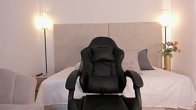 Sammy Gomez  online show from November 15, 8:13 pm