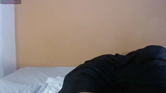 Snapshot of amina_fair chatting on November 30, 4:57 am amina fair online show from November 30, 4:57 am