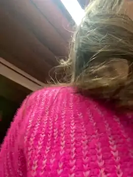 Snapshot of miatate chatting on February 6, 2:51 am miatate online show from February 6, 2:51 am