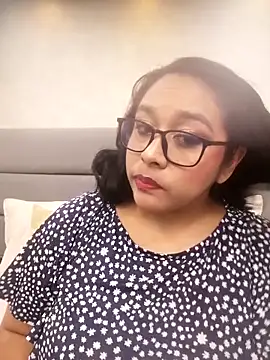 ViickyLee online show from November 16, 2:49 am