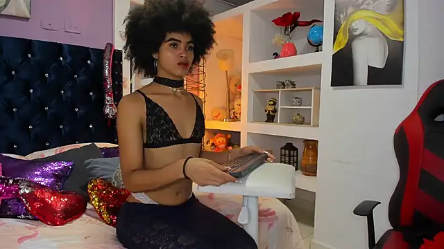 Zaira sofiaa online show from January 13, 1:53 am