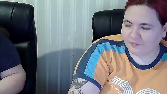 HollyXXEva online show from January 15, 4:32 pm