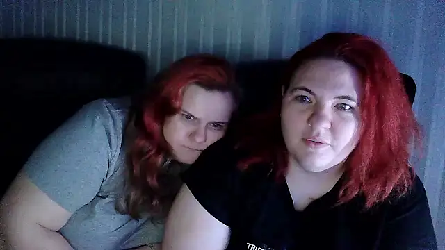 HollyXXEva online show from January 14, 8:23 pm