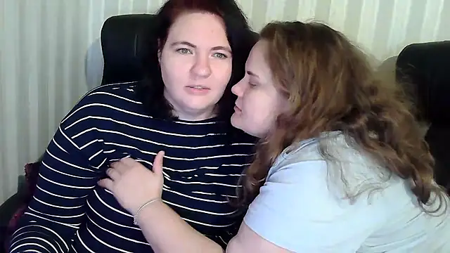 HollyXXEva online show from November 25, 12:38 pm