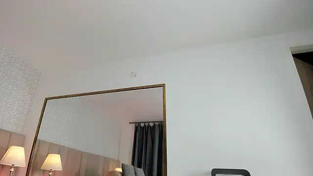 Sasha Wolff online show from March 31, 7:05 pm