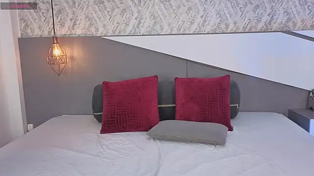 Sasha Wolff online show from April 15, 7:58 pm