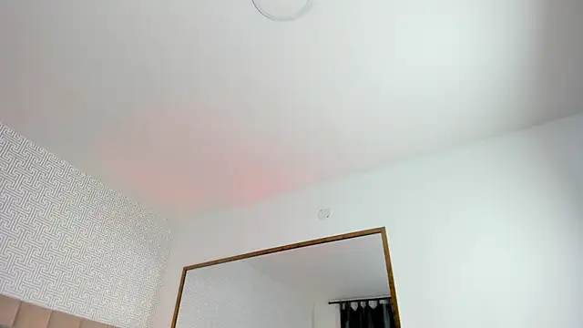 Sasha Wolff online show from February 26, 8:31 pm