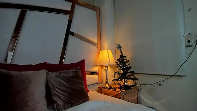 anna jules online show from December 16, 8:46 pm