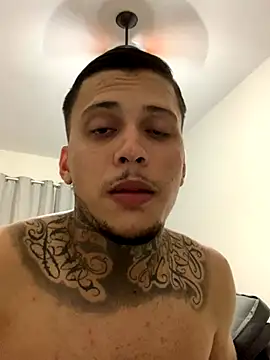 Ryanzl017 online show from November 29, 10:10 pm