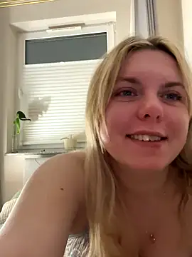 Nallinee online show from November 30, 7:25 pm