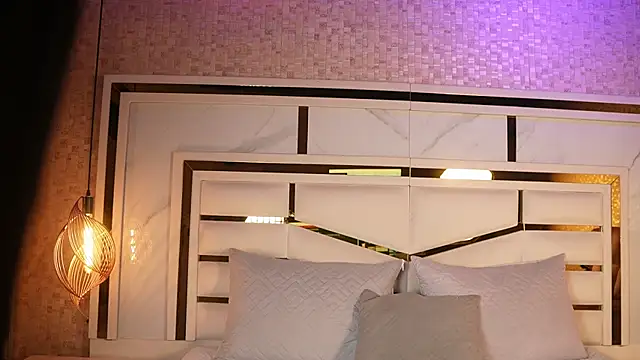 nix wolf online show from April 19, 11:33 am