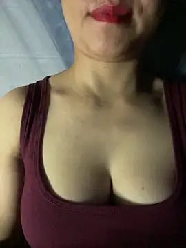 Diana-sexyy online show from May 3, 2:09 pm