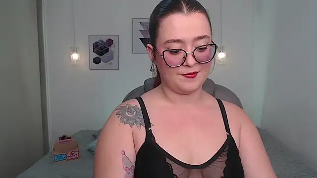 selene rouse  online show from May 31, 9:26 pm