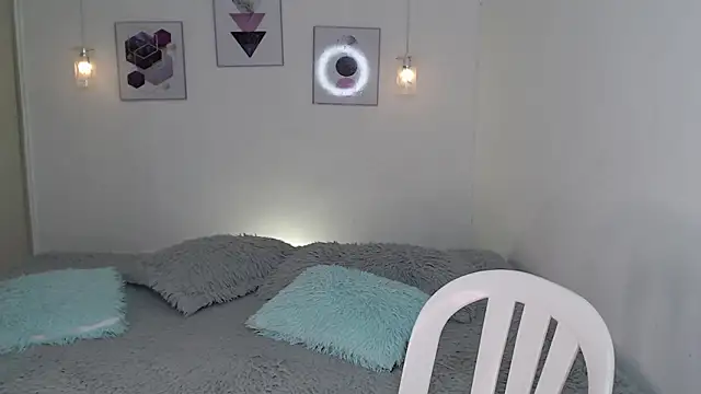 selene rouse  online show from March 31, 11:29 pm