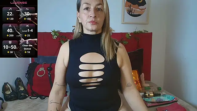 Kim raver40 online show from December 5, 6:39 pm