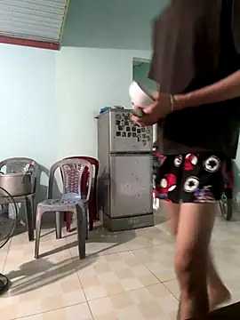 Snapshot of MEFUN- chatting on December 14, 5:24 am MEFUN- online show from December 14, 5:24 am