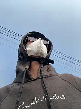 Snapshot of MEFUN- chatting on January 7, 7:35 am MEFUN- online show from January 7, 7:35 am