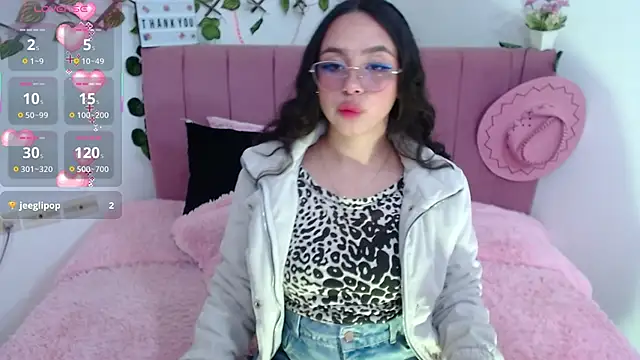 amaris ferrer online show from December 15, 2:50 am