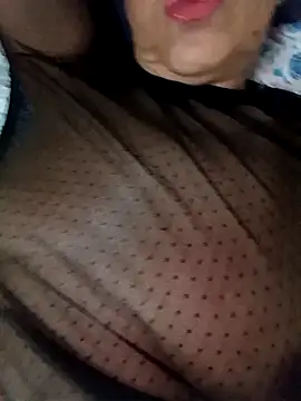 Kasandraloves online show from December 3, 4:57 am