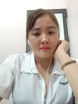 Little-Red123 online show from November 20, 7:42 am