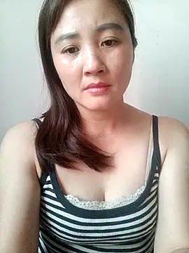 Little-Red123 online show from November 27, 6:47 am