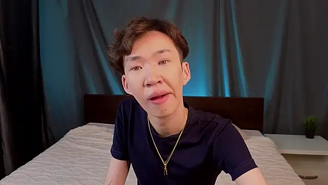 Snapshot of islendtakumi chatting on November 15, 3:32 am islendtakumi online show from November 15, 3:32 am