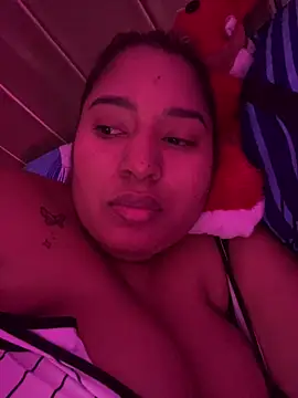 morena-2025 online show from May 14, 7:55 pm