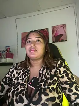 morena-2025 online show from May 25, 10:52 pm