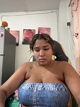 morena-2025 online show from June 18, 9:53 pm