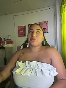 morena-2025 online show from June 10, 5:47 pm
