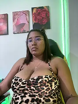 morena-2025 online show from April 25, 11:02 pm