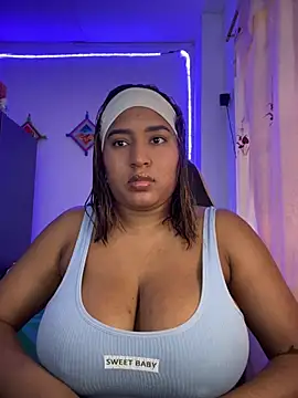 morena-2025 online show from July 3, 10:49 pm