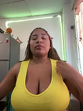morena-2025 online show from July 9, 3:22 pm