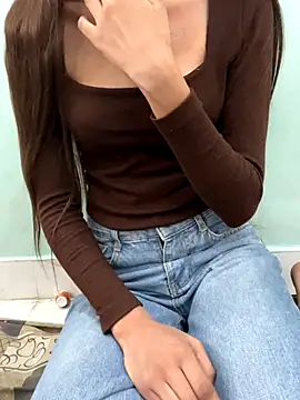 Snapshot of Sanaya_00 chatting on November 13, 9:13 am Sanaya 00 online show from November 13, 9:13 am