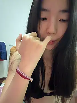 Snapshot of TinyBabe chatting on February 24, 5:30 am TinyBabe online show from February 24, 5:30 am