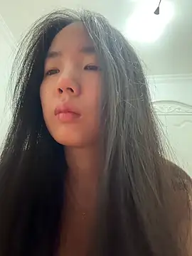 TinyBabe online show from March 3, 1:07 pm