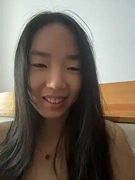 Snapshot of TinyBabe chatting on November 14, 5:00 am TinyBabe online show from November 14, 5:00 am