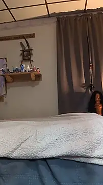 lacedinleather online show from November 13, 8:51 am