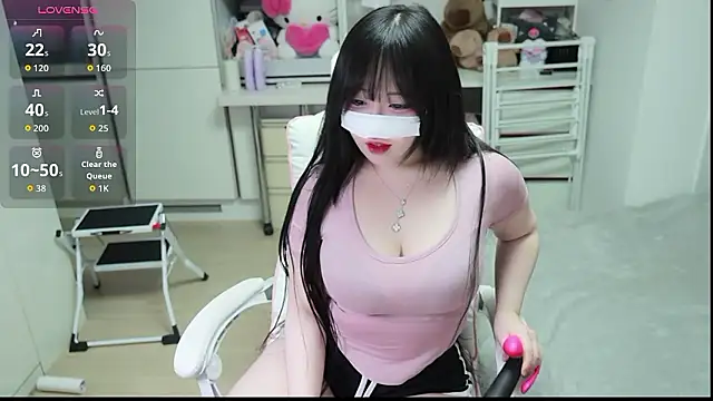 kimhyeona2005 online show from March 12, 11:58 am