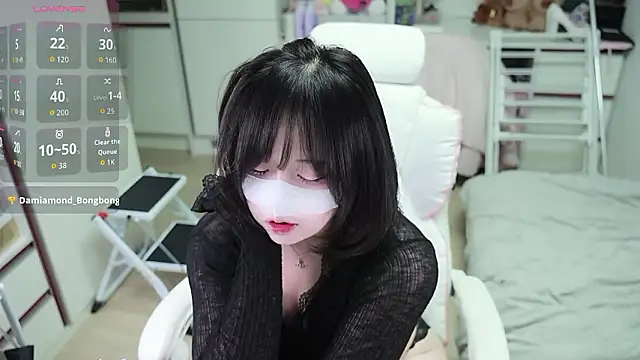 kimhyeona2005 online show from May 17, 10:48 am