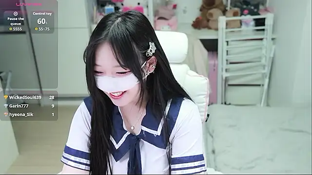 kimhyeona2005 online show from March 30, 12:06 pm