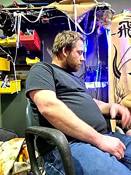 Snapshot of Txweld69 chatting on February 6, 10:11 am Txweld69 online show from February 6, 10:11 am