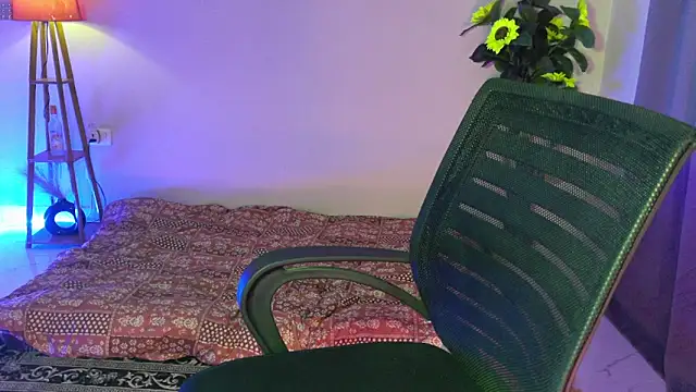 Saira Hotty online show from April 10, 7:15 am