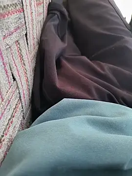 Ritik143jhil online show from December 20, 11:24 am