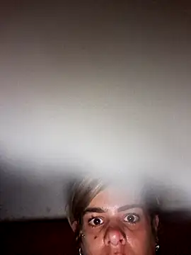 Snapshot of eurussah2 chatting on November 24, 3:06 am eurussah2 online show from November 24, 3:06 am